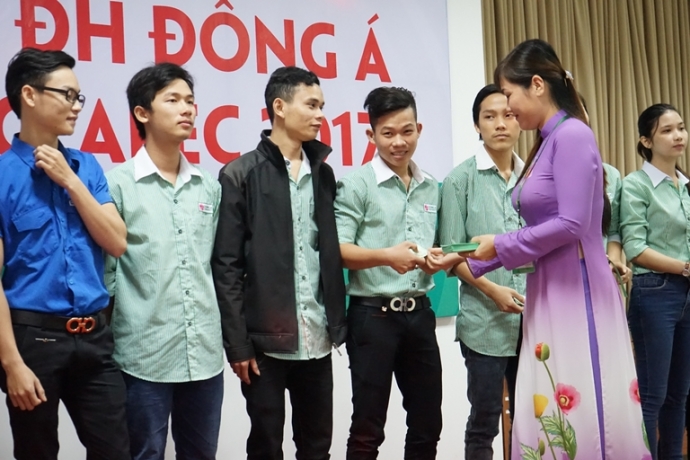 Đ&ocirc;ng &Aacute;