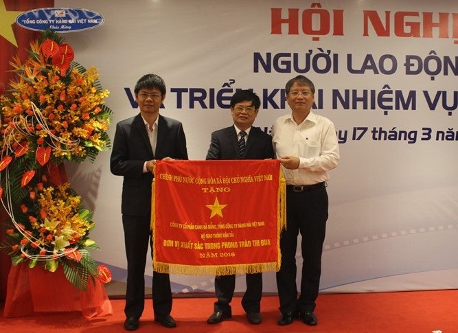 cảng Đ&agrave; Nẵng (2)