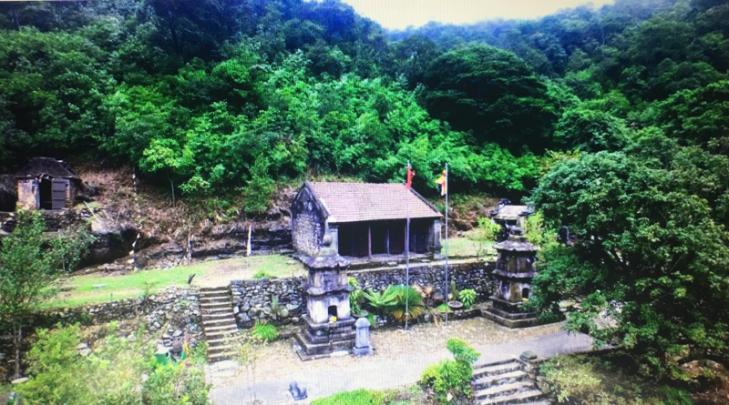 Khung cảnh cổ k&iacute;nh của nơi Phật ho&agrave;ng Trần Nh&acirc;n T&ocirc;