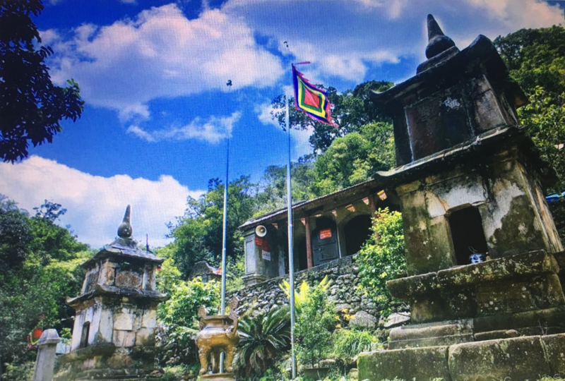 Th&aacute;p Phật ho&agrave;ng- Nơi lưu giữ một phần x&aacute; lị của Ph