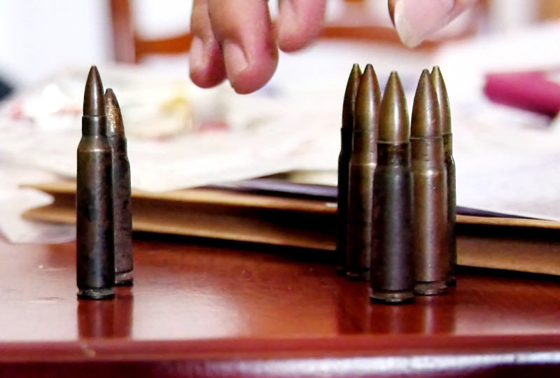 Ảnh 4. 7 vi&ecirc;n đạn thu giữ của đối tượng
