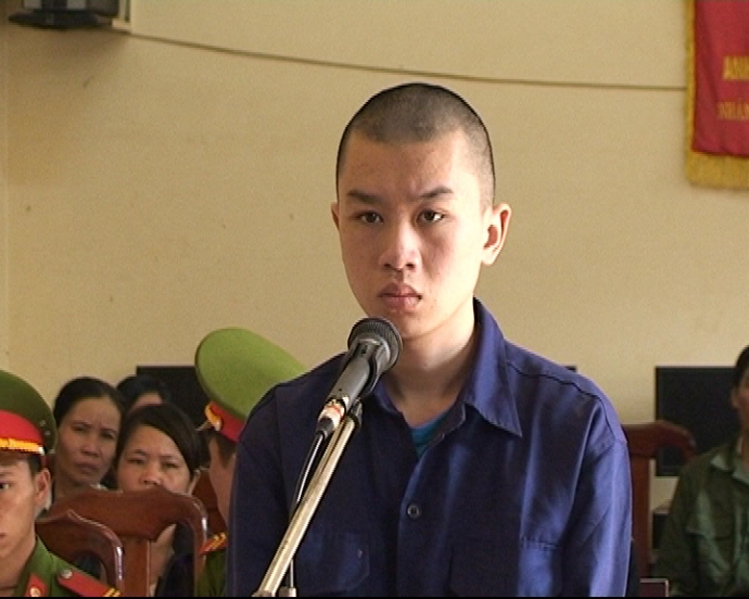 xu an nem xe khach0002