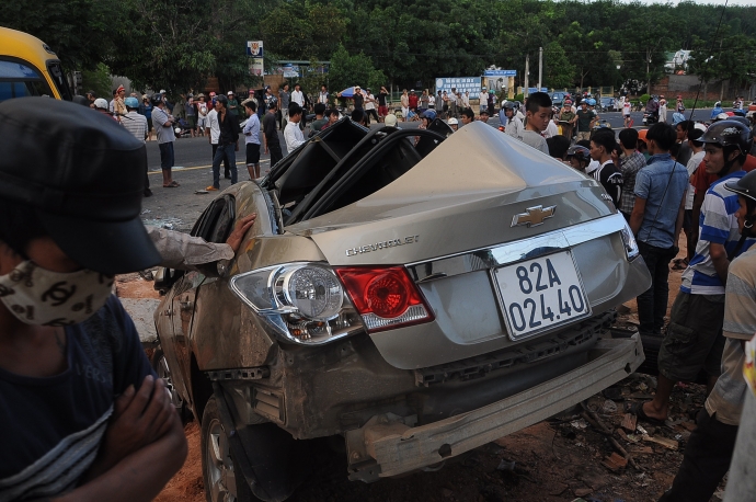 hi&ecirc;n truong vu tai nan(31)