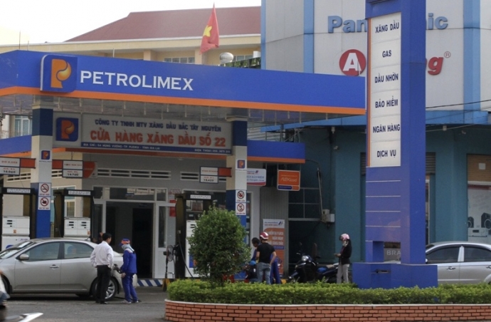 Cửa h&agrave;ng xăng dầu số 22 của Cty xăn dầu Bắc T&acirc;y Ng