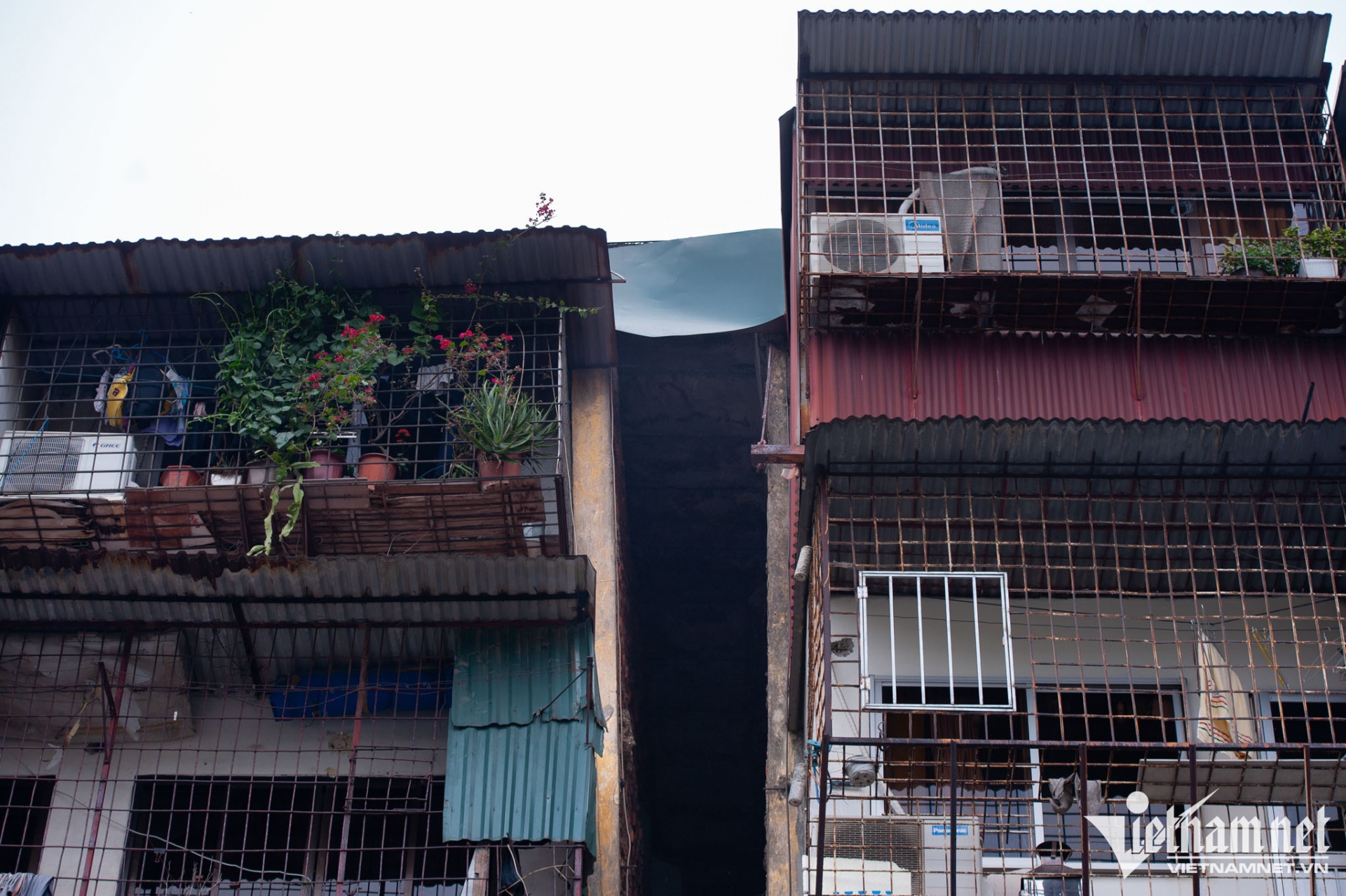 Người d&acirc;n b&aacute;m trụ ở những khu tập thể cũ n&aacute;t sắp được ph&aacute; dỡ, x&acirc;y lại