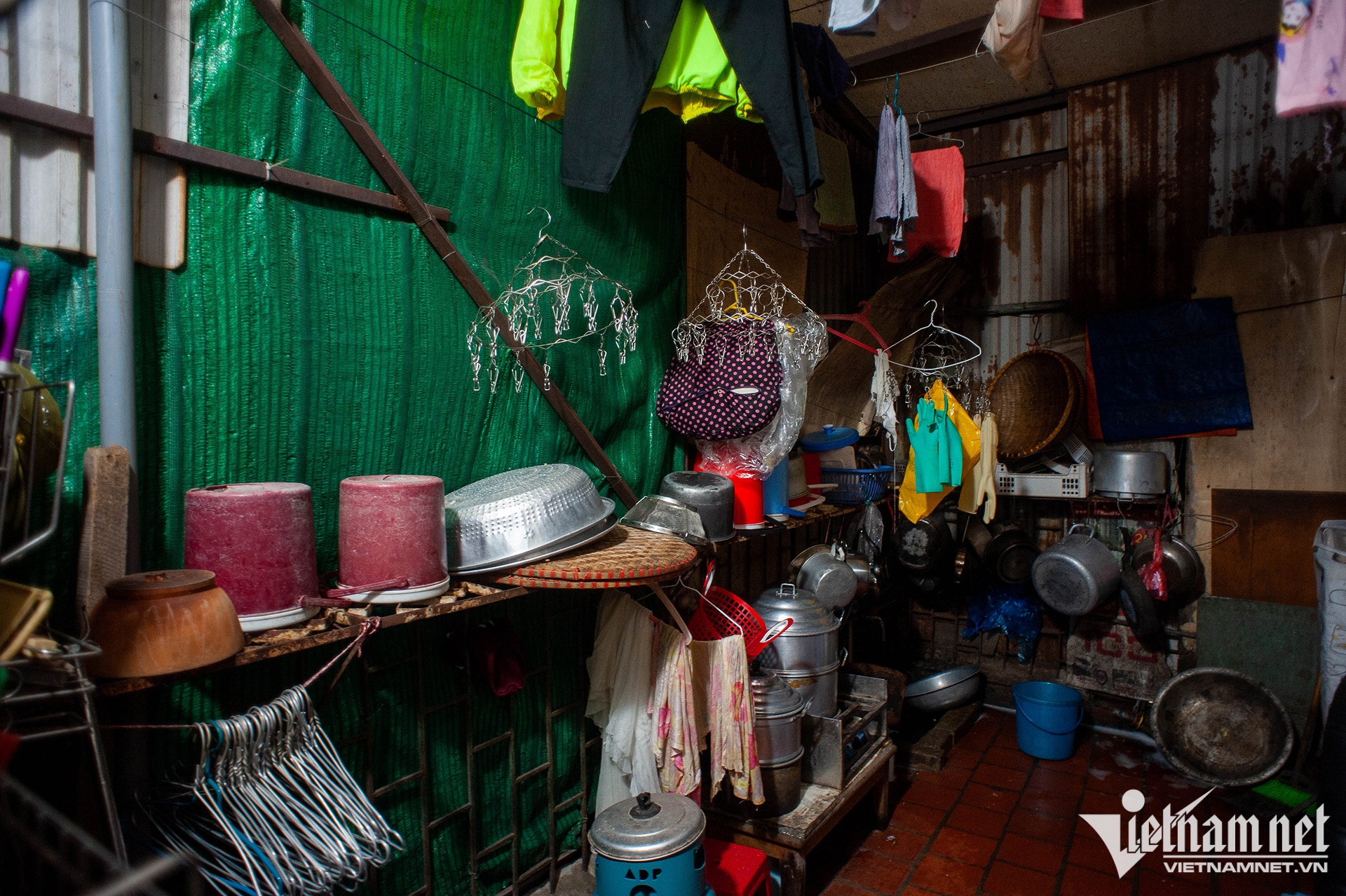 Người d&acirc;n b&aacute;m trụ ở những khu tập thể cũ n&aacute;t sắp được ph&aacute; dỡ, x&acirc;y lại