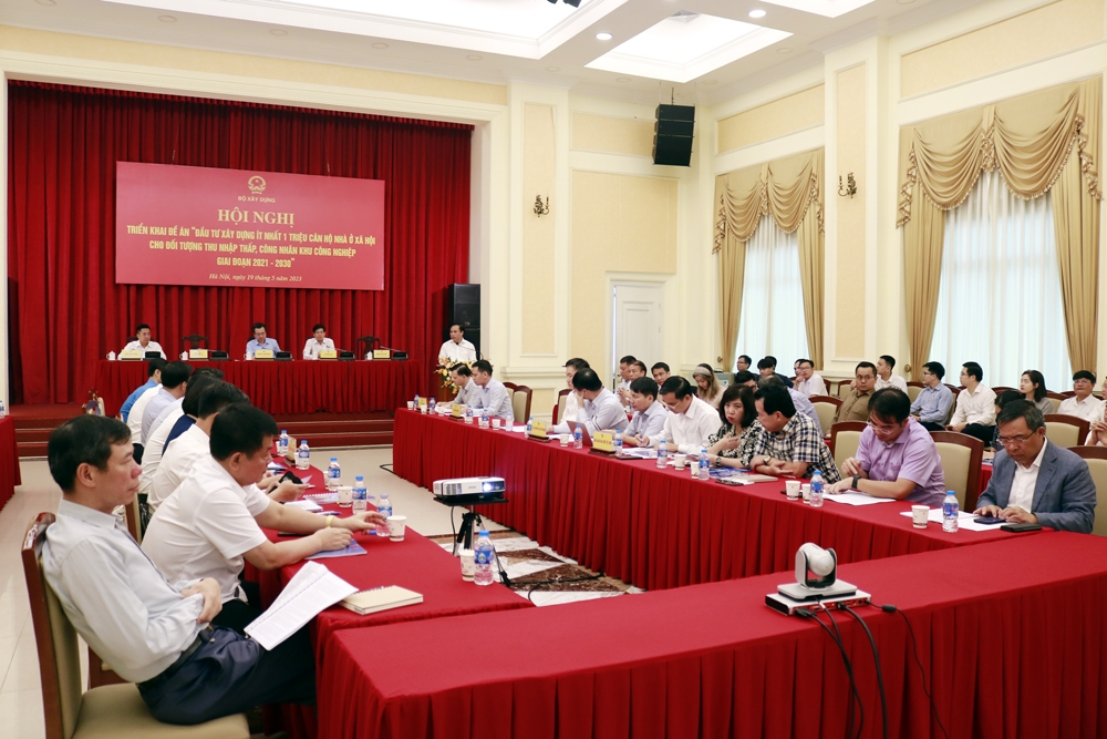 Ph&aacute;t triển nh&agrave; ở x&atilde; hội cho đối tượng thu nhập thấp, c&ocirc;ng nh&acirc;n khu c&ocirc;ng nghiệp l&agrave; một trong những nhiệm vụ trọng t&acirc;m trong ph&aacute;t triển kinh tế - x&atilde; hội