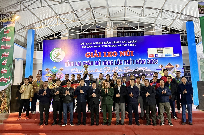 Giải leo n&uacute;i tỉnh Lai Ch&acirc;u mở rộng lần thứ I: Ph&aacute;t triển du lịch theo hướng xanh, bền vững