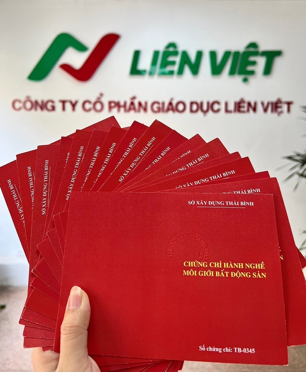 Bắt nhịp c&aacute;c luật mới 2024 - Li&ecirc;n Việt Education ra mắt kh&oacute;a học m&ocirc;i giới bất động sản