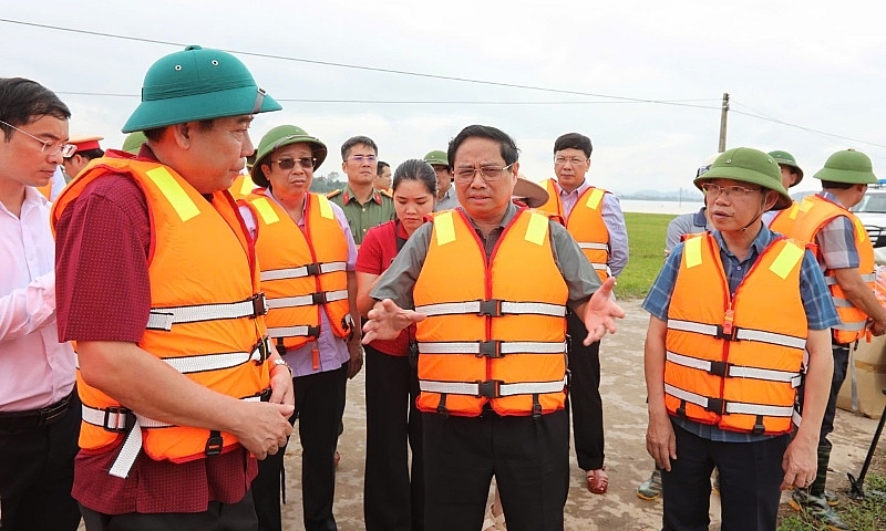 Thủ tướng ho&atilde;n họp, trực tiếp đi chỉ đạo ứng ph&oacute;, khắc phục lũ lụt tại Bắc Giang