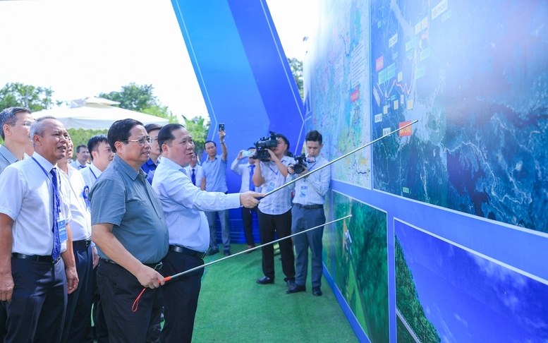 Thủ tướng Phạm Minh Ch&iacute;nh dự khởi c&ocirc;ng cao tốc H&ograve;a B&igrave;nh-Mộc Ch&acirc;u