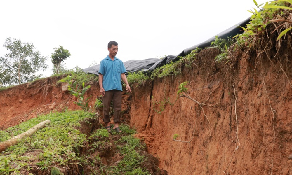 Sơn Động (Bắc Giang): Ban h&agrave;nh lệnh khẩn cấp x&acirc;y dựng c&ocirc;ng tr&igrave;nh xử l&yacute; sự cố sạt lở