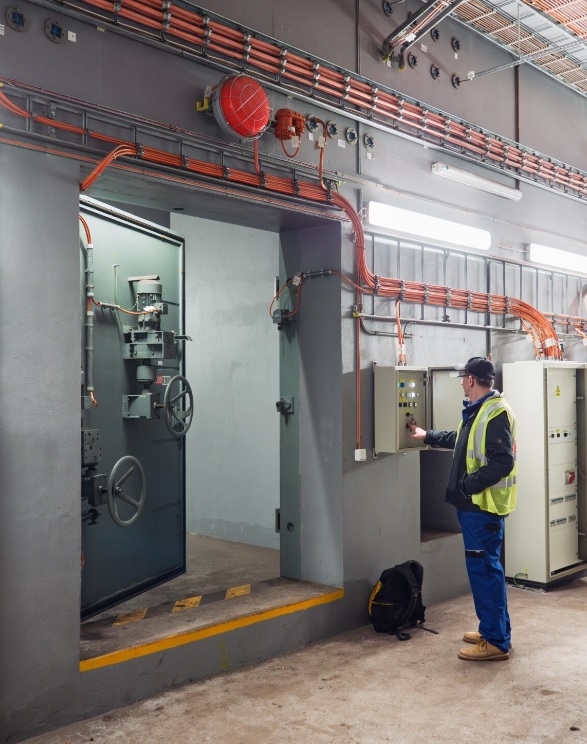 Khám phá hầm chống hạt nhân trong lòng tàu điện ngầm ở Cộng hoà Séc Khám phá hầm chống hạt nhân trong lòng tàu điện ngầm ở Cộng hoà Séc