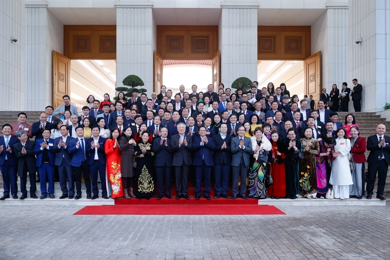 Thủ tướng chủ tr&igrave; hội nghị nhằm th&aacute;o gỡ kh&oacute; khăn cho doanh nghiệp nhỏ v&agrave; vừa