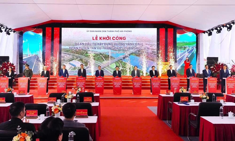 Phân luồng giao thông tạm để thi công đường Vành đai 2 Hải Phòng- Ảnh 2. Thường trực Ban Bí thư Trần Cẩm Tú dự Lễ khởi công Dự án xây dựng đường vành đai 2 Hải Phòng