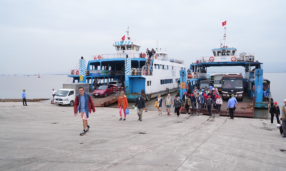 Hải Ph&ograve;ng: Miễn, giảm gi&aacute; v&eacute; qua ph&agrave; Đồng B&agrave;i - C&aacute;i Viềng cho người d&acirc;n C&aacute;t Hải
