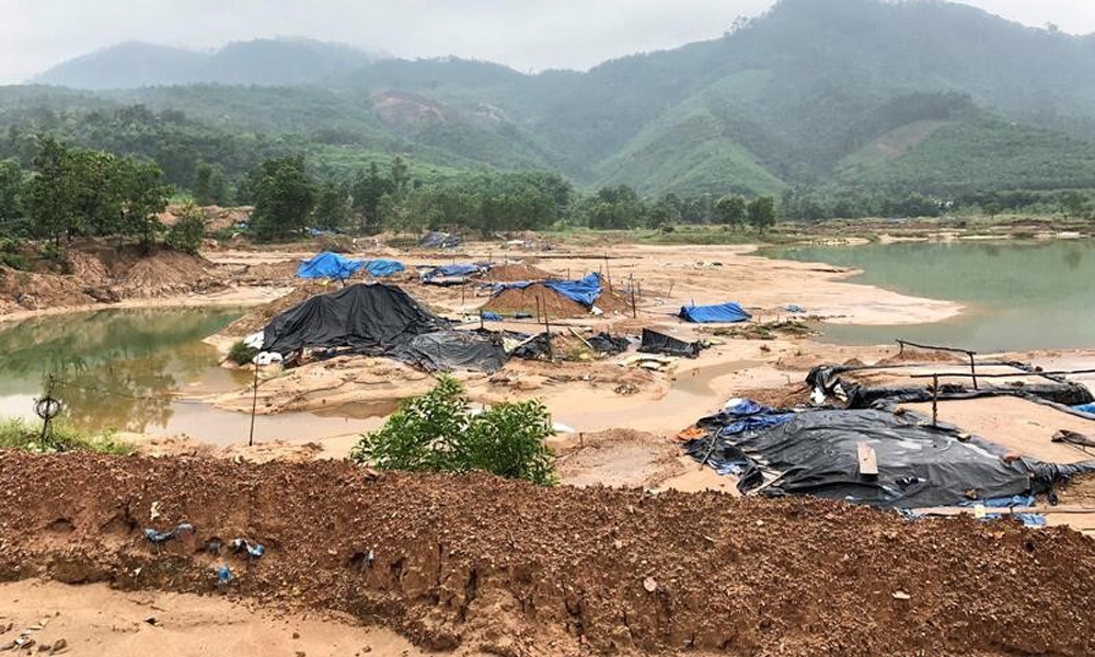 Gia Lai: Lập biên bản doanh nghiệp dùng vải vụn làm chất đốt lò gạch- Ảnh 6. Quảng Nam: Xử lý dứt điểm hoạt động khoáng sản và hành vi xả thải gây ô nhiễm tại khu vực Bồng Miêu