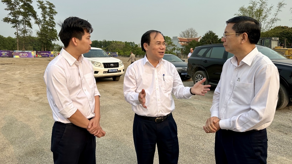 Thứ trưởng Nguyễn Văn Sinh: H&agrave; Nam phải khẩn trương đạt mục ti&ecirc;u ph&aacute;t triển nh&agrave; ở x&atilde; hội- Ảnh 4.