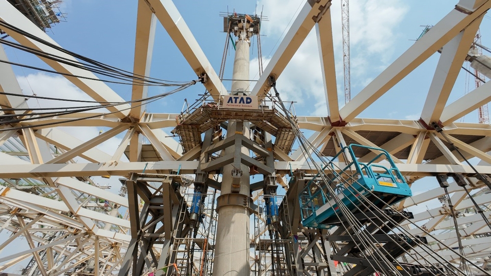 Ho&agrave;n th&agrave;nh n&acirc;ng hệ kết cấu th&eacute;p m&aacute;i trung t&acirc;m nh&agrave; ga s&acirc;n bay Long Th&agrave;nh- Ảnh 2.