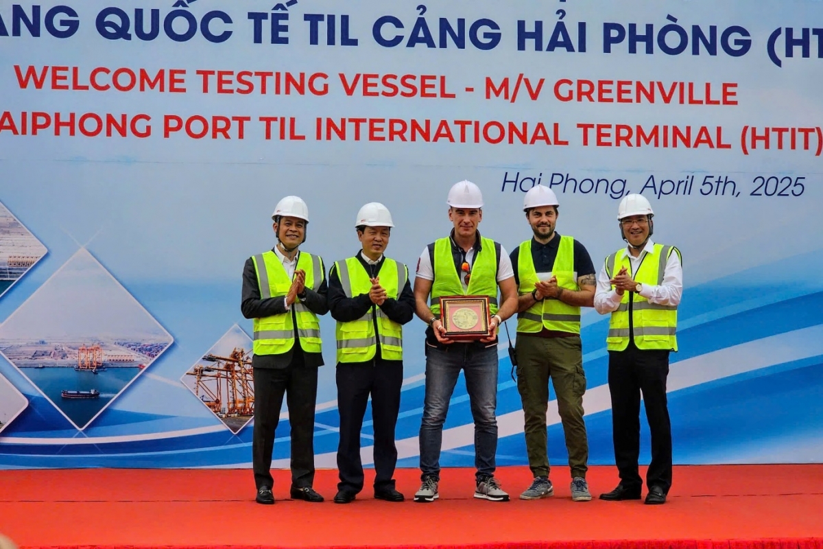 Hải Ph&ograve;ng: Bến số 3 v&agrave; 4 Cảng Lạch Huyện đ&oacute;n chuyến t&agrave;u thử nghiệm đầu ti&ecirc;n- Ảnh 2.