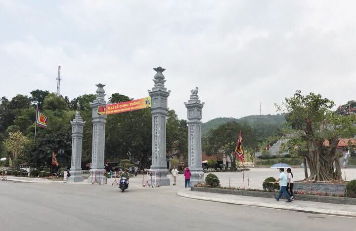 cam pha quang ninh den cua ong mot ky quan linh thieng vung dong bac