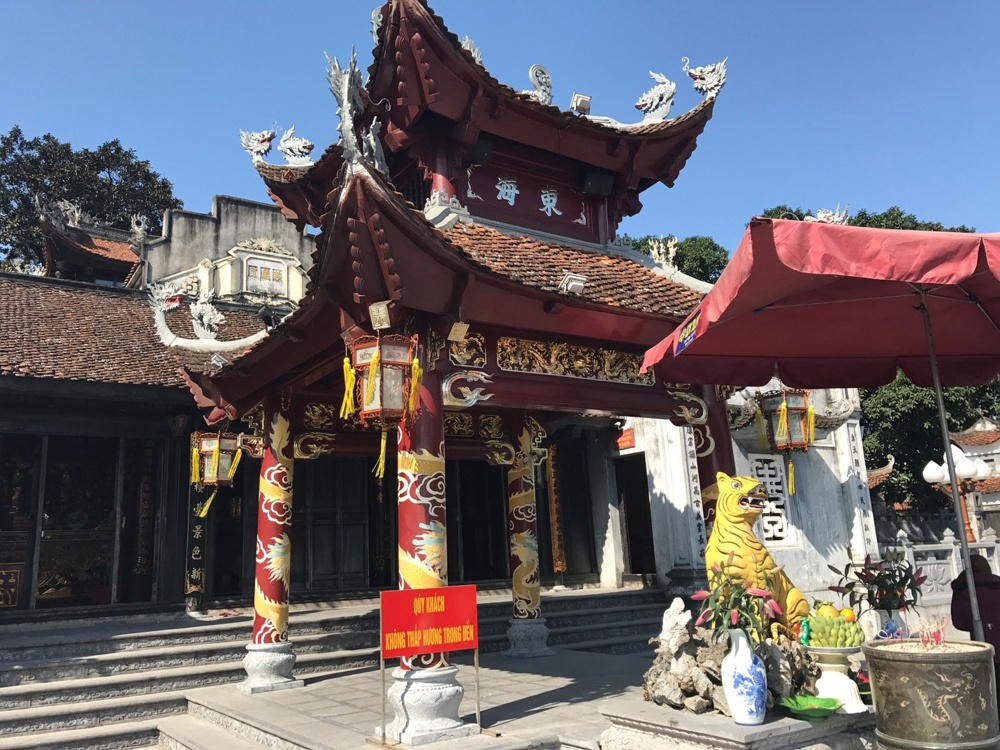 cam pha quang ninh den cua ong mot ky quan linh thieng vung dong bac