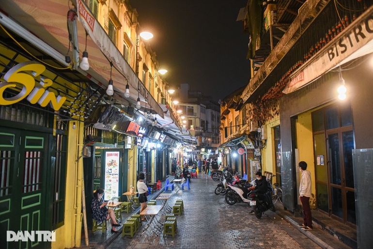 nhieu chu quan o ha noi kho hieu vi phai dong cua luc 21h