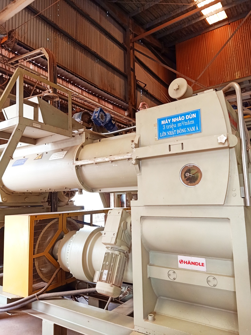 Công nghệ máy nghiền khô phối liệu siêu mịn lần đầu áp dụng sản xuất gạch cotto tại Việt Nam cong nghe may nghien kho phoi lieu sieu min lan dau ap dung san xuat gach cotto tai viet nam