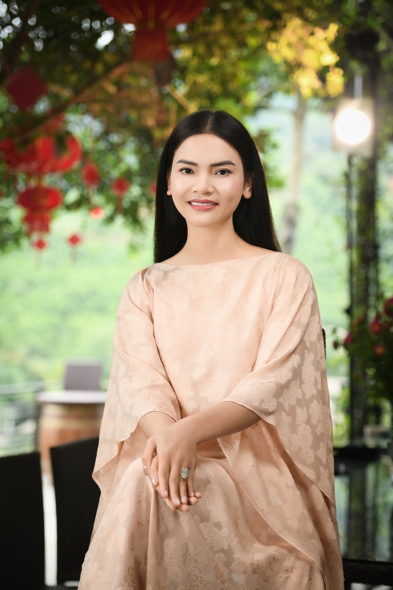 nha vuon 8000 m2 cua nsut doc than tuoi 40 pham phuong thao