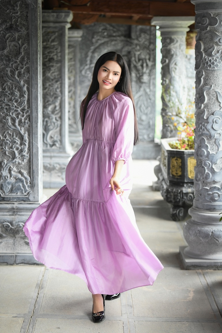 nha vuon 8000 m2 cua nsut doc than tuoi 40 pham phuong thao