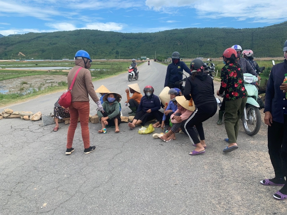 quang binh dan chan duong phan doi thi cong nha may nhiet dien quang trach
