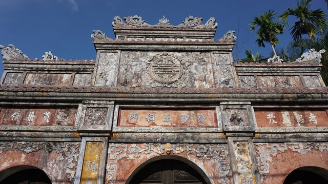 can canh vuong phu rong 2000m2 chua nhieu do co doc dao o hue