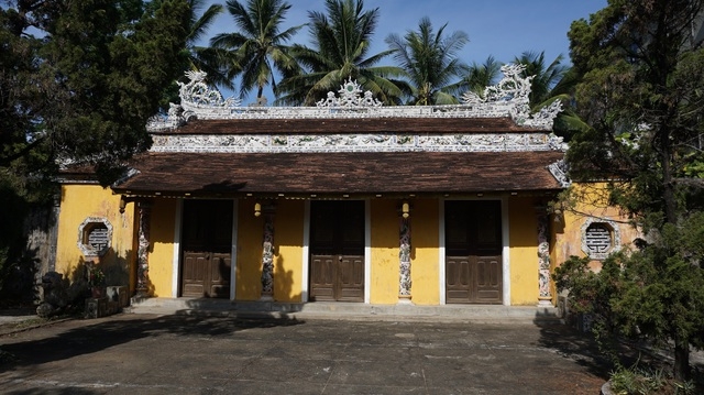 can canh vuong phu rong 2000m2 chua nhieu do co doc dao o hue