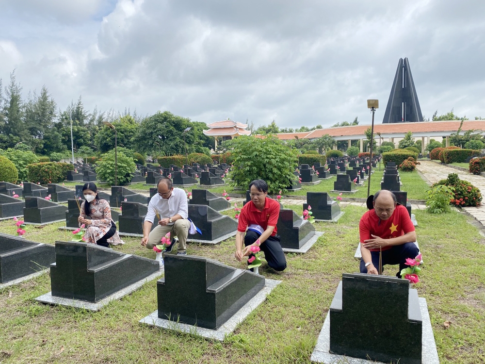 dang bo khoi co so bo xay dung vieng nghia trang liet sy rung sac