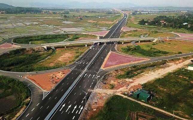 ba ria vung tau huy 21 du an hoan 27 du an dau tu cong de tap trung vao 10 cong trinh trong diem