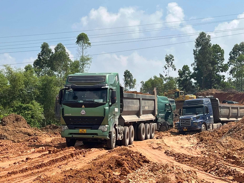 tam nong phu tho tran lan tinh trang san ha cot nen tren dat rung san xuat gay nhuc nhoi