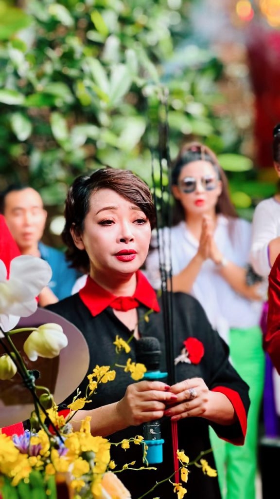cac nghe si te tuu dang huong cung to nghe san khau