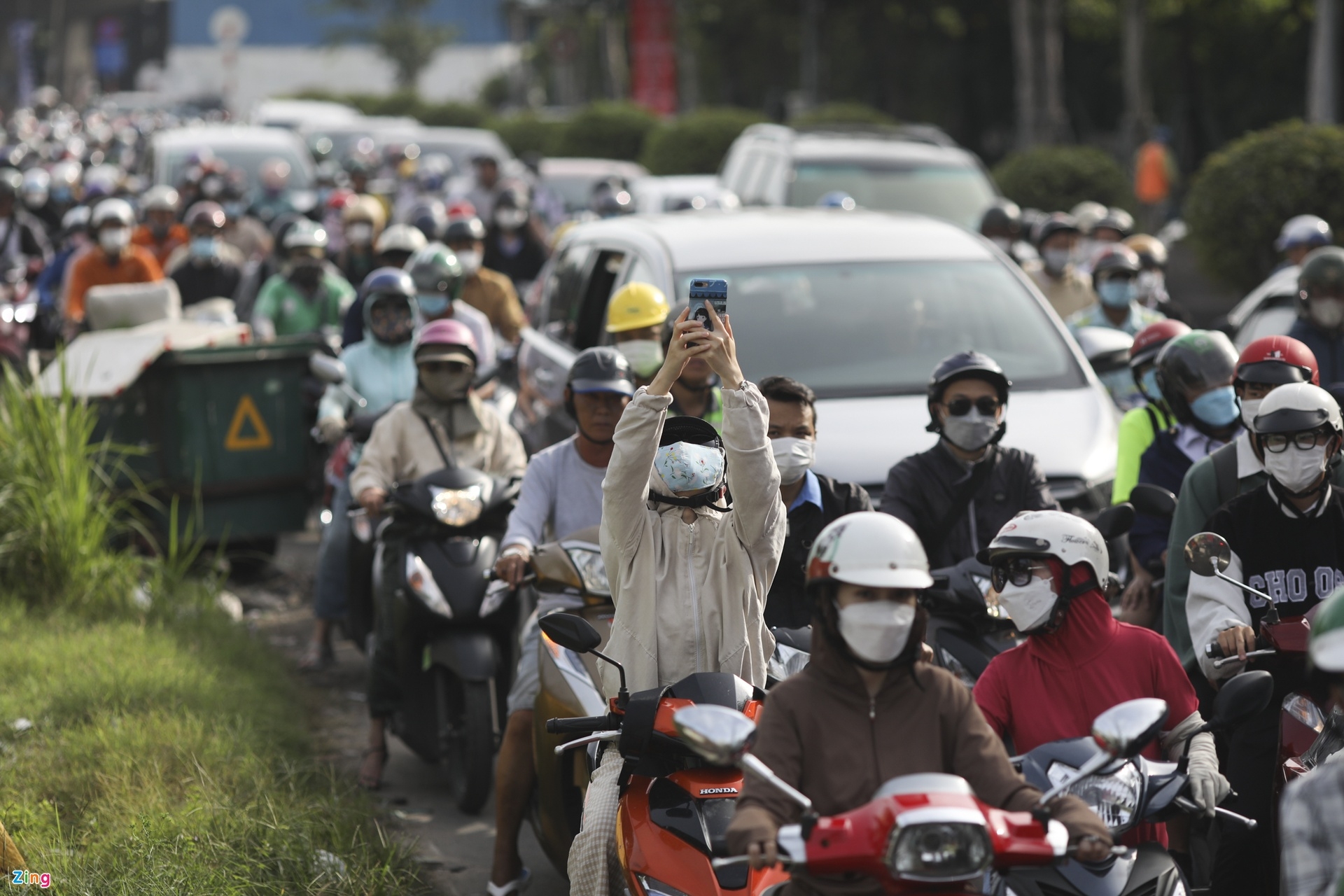 cua ngo tphcm un u keo dai sang dau tuan do cam cau nguyen huu canh