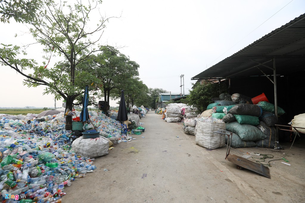 hang loat nha may o nhiem trong long thanh pho ha noi