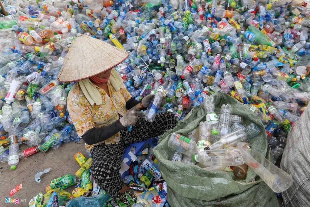 hang loat nha may o nhiem trong long thanh pho ha noi