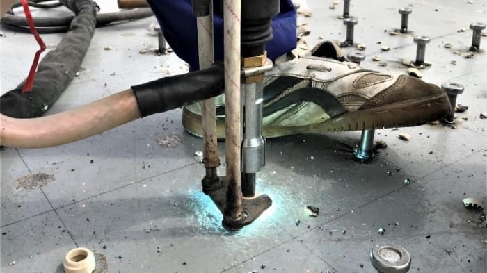 Công ty Nam Vượng sử dụng trên 50 máy hàn đinh Neo RSN7-2000 phục vụ dự án sửa chữa cầu Thăng Long cong ty nam vuong su dung tren 50 may han dinh neo rsn7 2000 phuc vu du an sua chua cau thang long