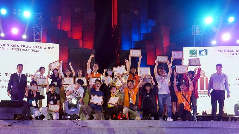 Liên hoan sinh viên Kiến trúc toàn quốc lần thứ XIII: Kết nối và sáng tạo lien hoan sinh vien kien truc toan quoc lan thu xiii ket noi va sang tao