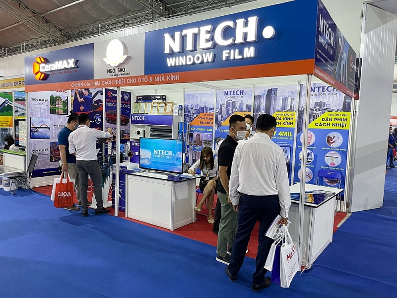 phim cach nhiet ngoi sao ngay dau tien toa sang tai vietbuild thanh pho ho chi minh lan 2