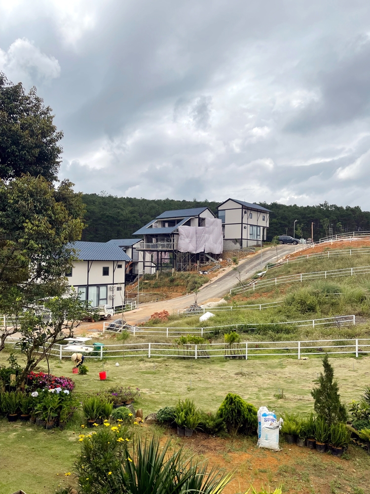 Cần xem xét, đánh giá và định hướng đúng việc nhân dân tự phát xây dựng nhà ở nông thôn tại tỉnh Lâm Đồng nói chung và huyện Bảo Lâm nói riêng can xem xet danh gia va dinh huong dung viec nhan dan tu phat xay dung nha o nong thon tai tinh lam dong noi chung va huyen bao lam noi rieng