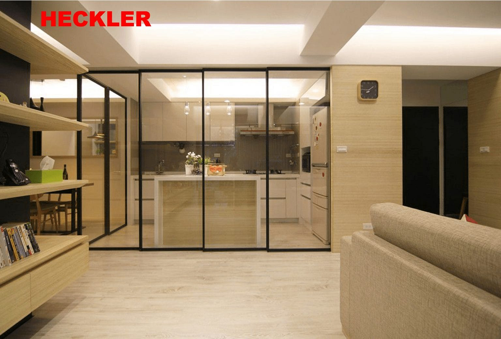 tan trang khong gian song tien loi dang cap voi cua truot lua heckler slim