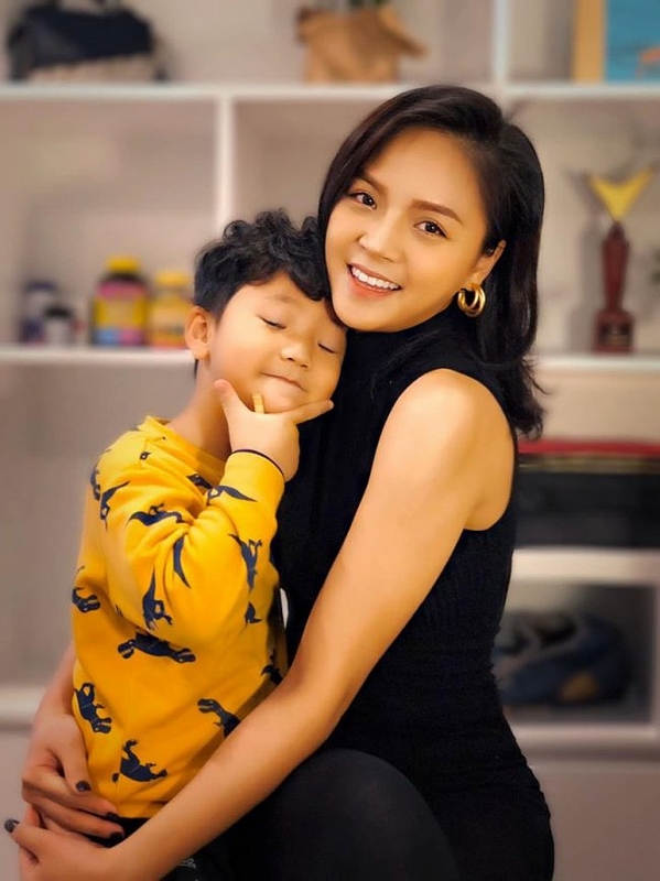 Thu Quỳnh 7 năm sau ly hôn: Tự tậu nhà, mua xe, vui nếu chồng cũ có bạn gái thu quynh 7 nam sau ly hon tu tau nha mua xe vui neu chong cu co ban gai