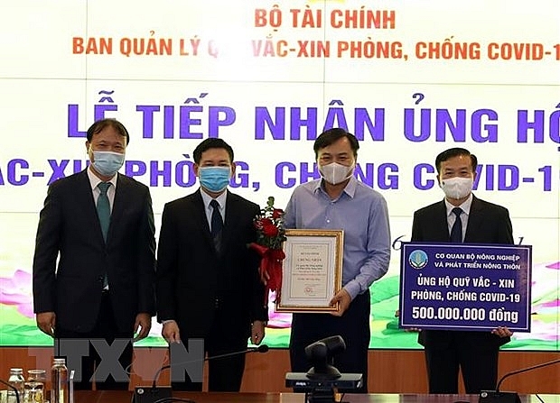 quy vaccine phong covid 19 da tiep nhan tong cong 7713 ty dong