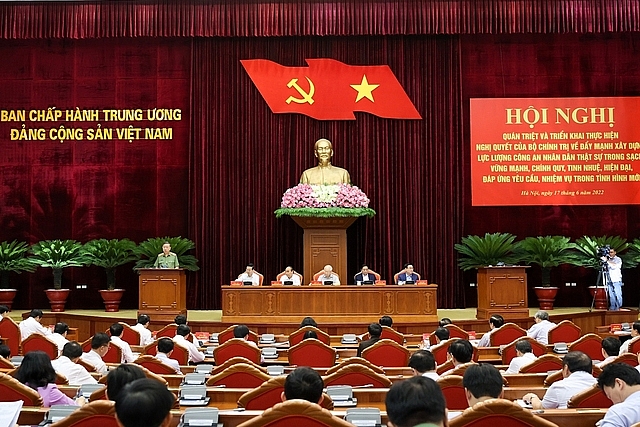 Hội nghị của Bộ Chính trị về xây dựng lực lượng Công an nhân dân hoi nghi cua bo chinh tri ve xay dung luc luong cong an nhan dan