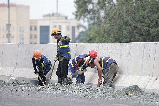 ha noi gap rut thi cong duong vanh dai 3 tren cao truoc ngay thong xe