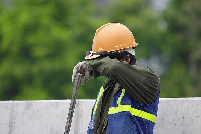 ha noi gap rut thi cong duong vanh dai 3 tren cao truoc ngay thong xe